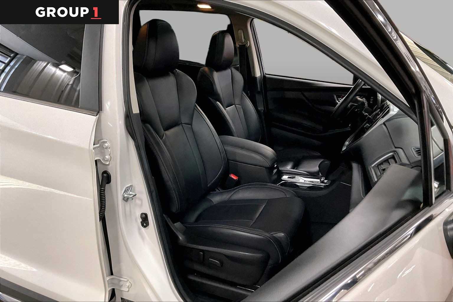 Used 2023 Subaru Ascent Limited w/ Technology Package AWD/4WD image 9