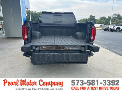 Used 2023 GMC Sierra 1500 SLT w/ SLT Premium Plus Package image 6