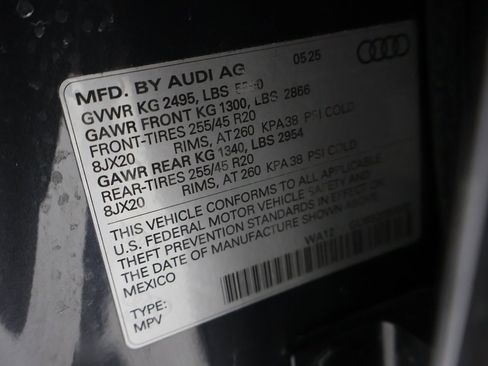 Used 2025 Audi Q5 Premium Plus w/ Premium Plus image 3