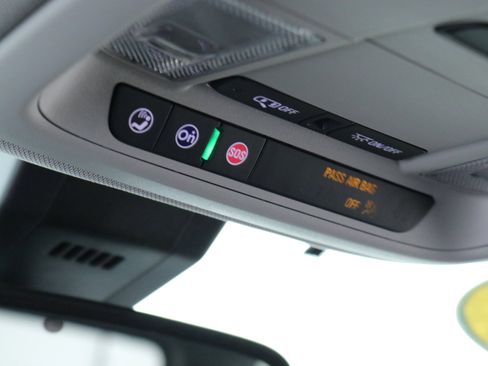 Used 2023 GMC Terrain SLT w/ Elevation Edition image 21