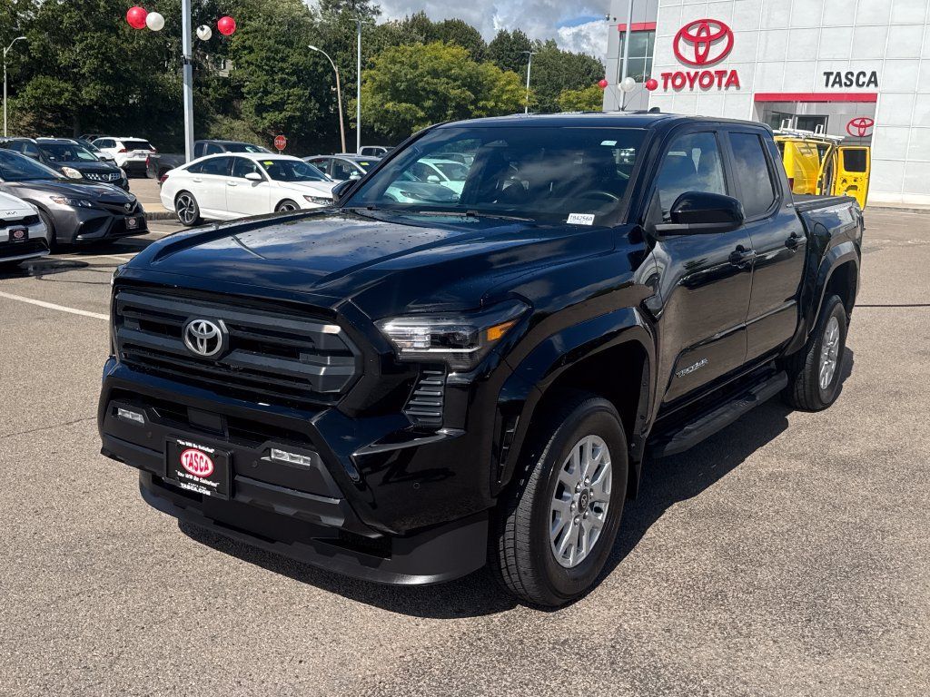 Used 2024 Toyota Tacoma SR5 AWD/4WD image 3