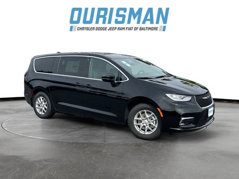 New 2026 Chrysler Pacifica Select FWD image 1