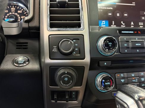 Used 2016 Ford F150 Platinum w/ Equipment Group 701A Luxury AWD/4WD image 24