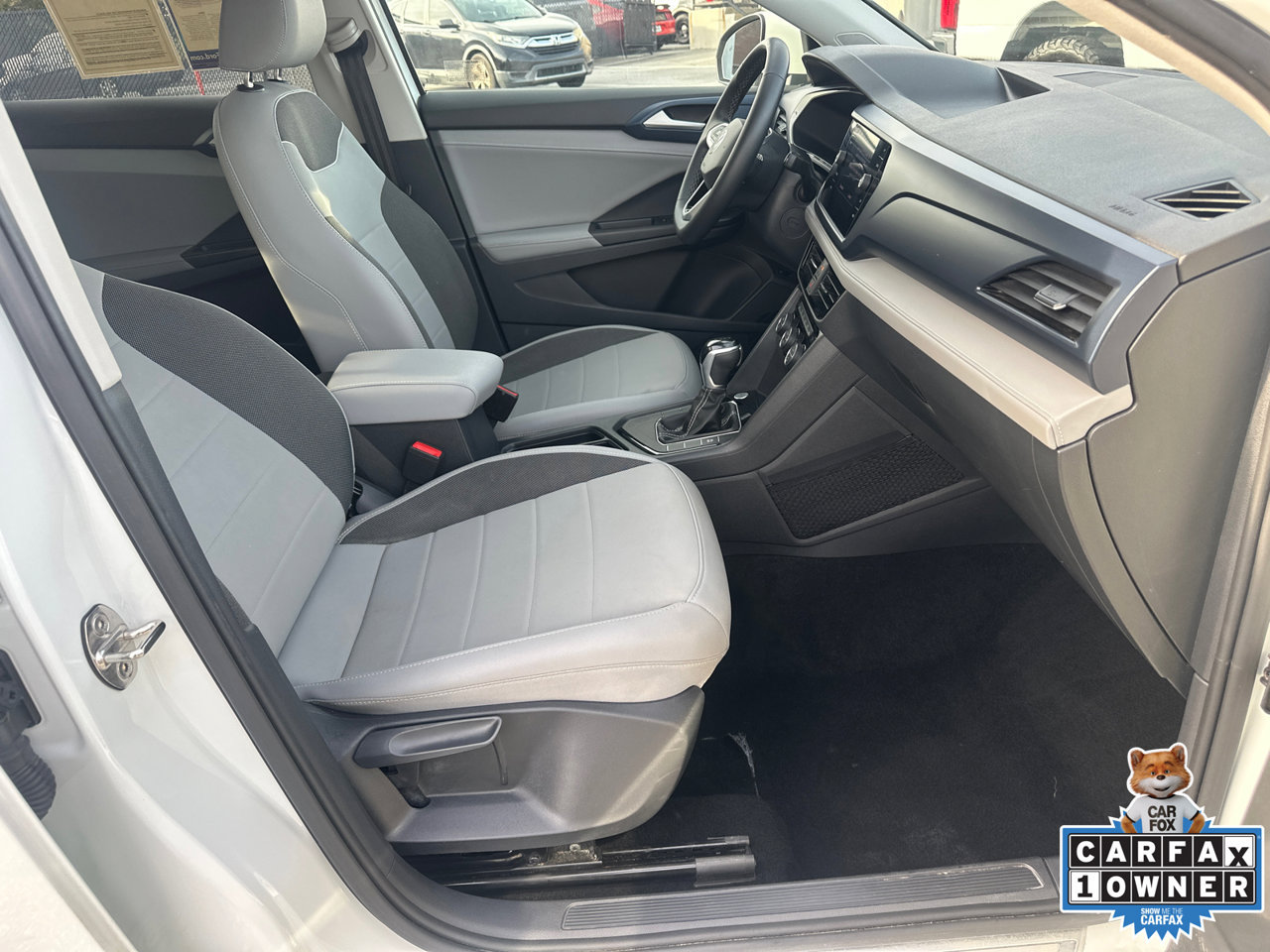 Used 2024 Volkswagen Taos SE FWD image 13
