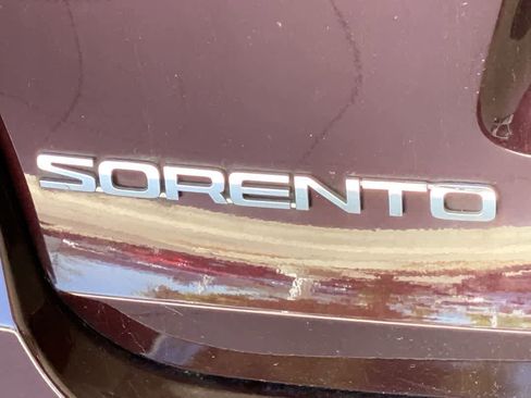 Used 2019 Kia Sorento AWD image 11