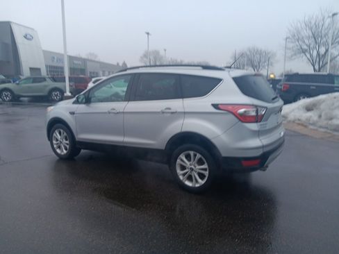 Used 2018 Ford Escape SE image 11