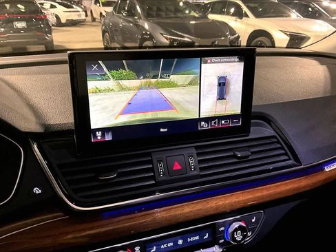 Used 2021 Audi Q5 e Prestige w/ Prestige Package image 26