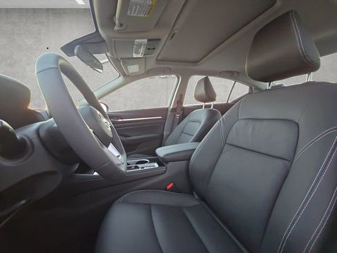New 2025 Nissan Altima 2.5 SL image 19