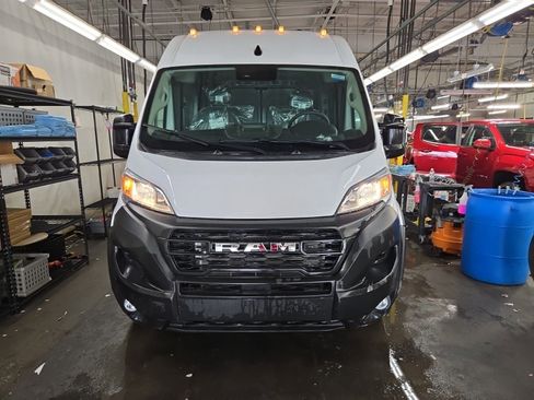Used 2025 RAM ProMaster 3500 w/ Convenience Group FWD image 3
