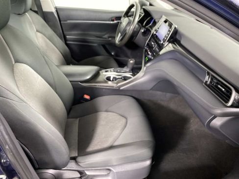Used 2021 Toyota Camry LE FWD image 11
