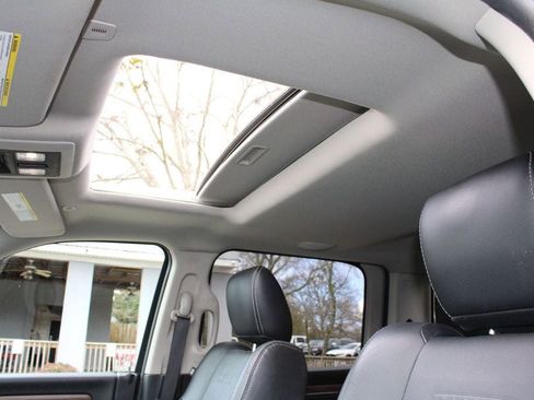 Used 2017 RAM 1500 Laramie w/ Convenience Group image 23