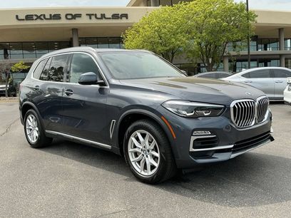Used 2021 BMW X5 xDrive40i w/ Premium Package 2