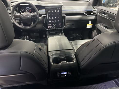 New 2026 GMC Acadia AT4 w/ Luxury Package AWD/4WD image 12