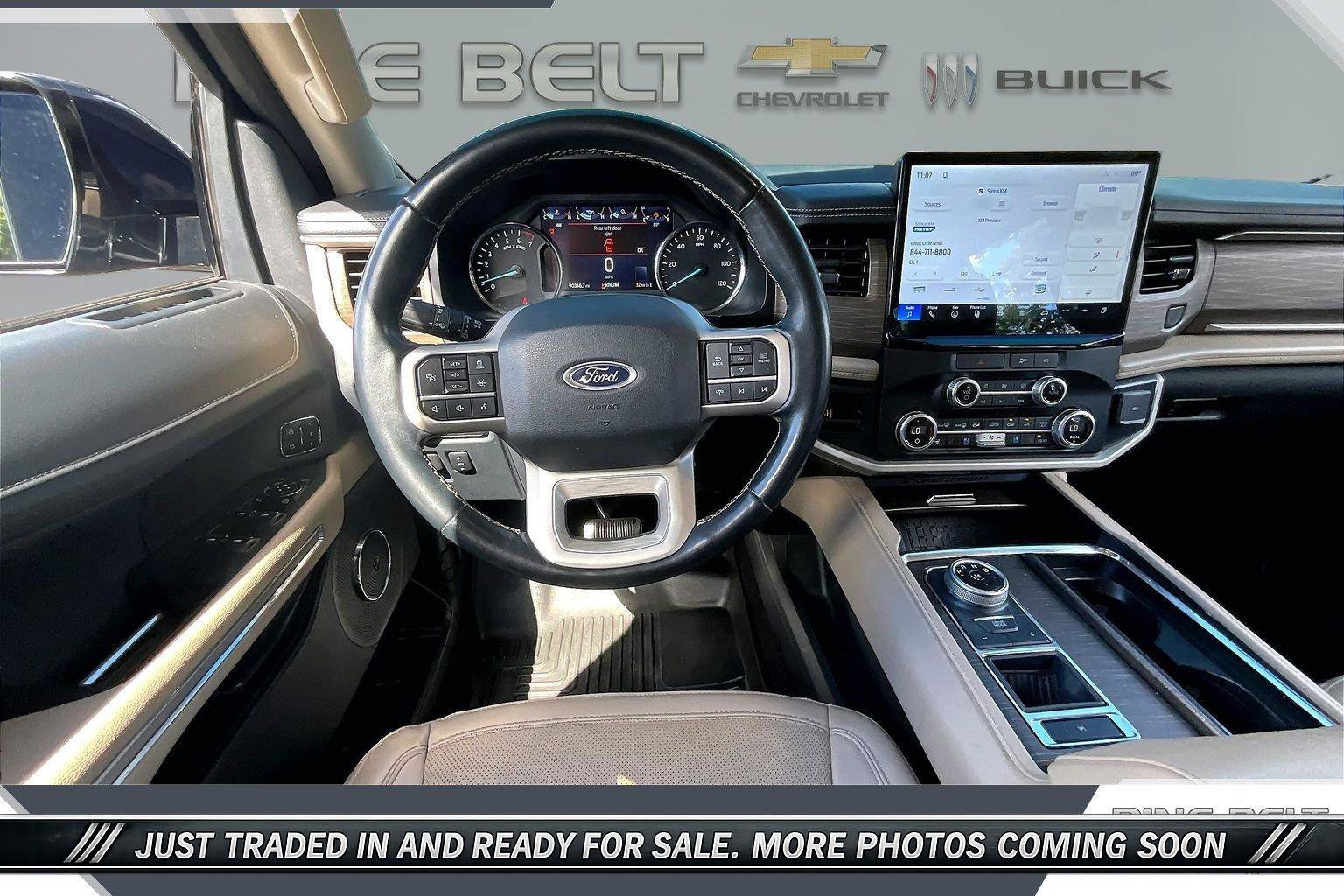Used 2022 Ford Expedition Limited RWD image 5