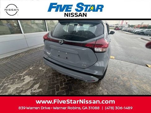 Used 2024 Nissan Kicks SR FWD image 18