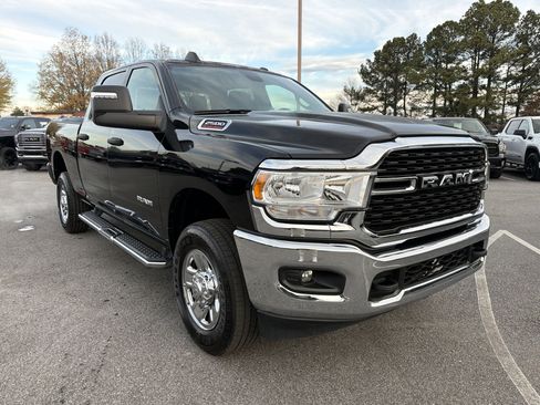 Used 2024 RAM 2500 Big Horn w/ Bed Utility Group image 4