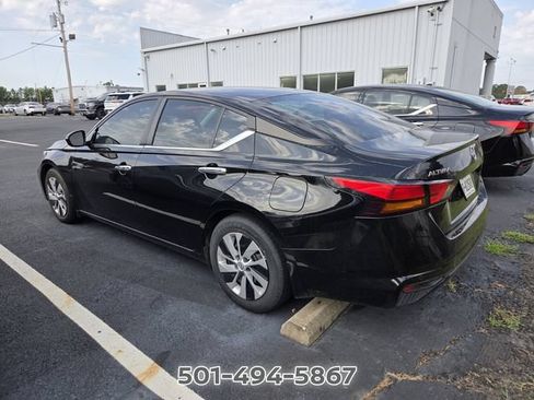 Used 2024 Nissan Altima 2.5 S FWD image 4