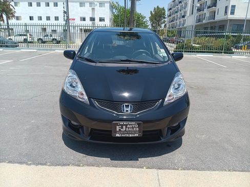 Used 2010 Honda Fit Sport image 2
