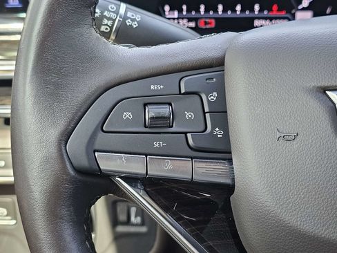 Used 2023 Cadillac Escalade ESV Sport w/ LPO, ONYX Package AWD/4WD image 31