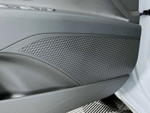 Certified 2025 Hyundai Elantra Sport image 22