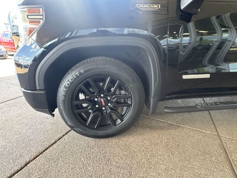 Used 2022 GMC Sierra 1500 Elevation AWD/4WD image 8