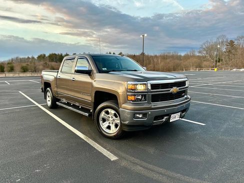 Used 2014 Chevrolet Silverado 1500 LTZ Z71 w/ LTZ Plus Package image 2