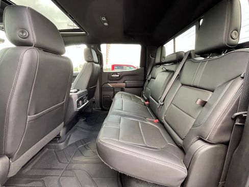 Used 2020 Chevrolet Silverado 1500 High Country w/ Technology Package AWD/4WD image 29