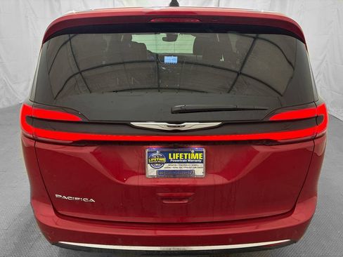 Used 2026 Chrysler Pacifica Select FWD image 6