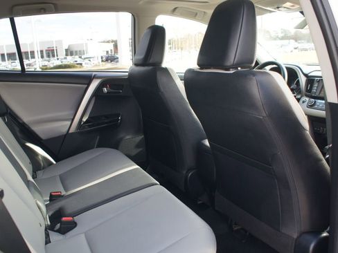 Used 2018 Toyota RAV4 Limited image 21