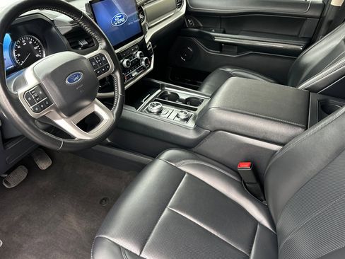 Used 2024 Ford Expedition Max XLT image 10