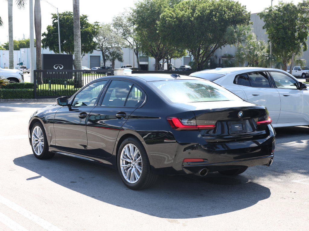 Used 2023 BMW 330i Sedan RWD image 4