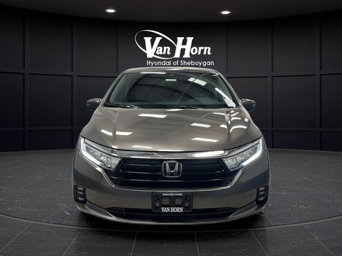Used 2023 Honda Odyssey EX-L image 2