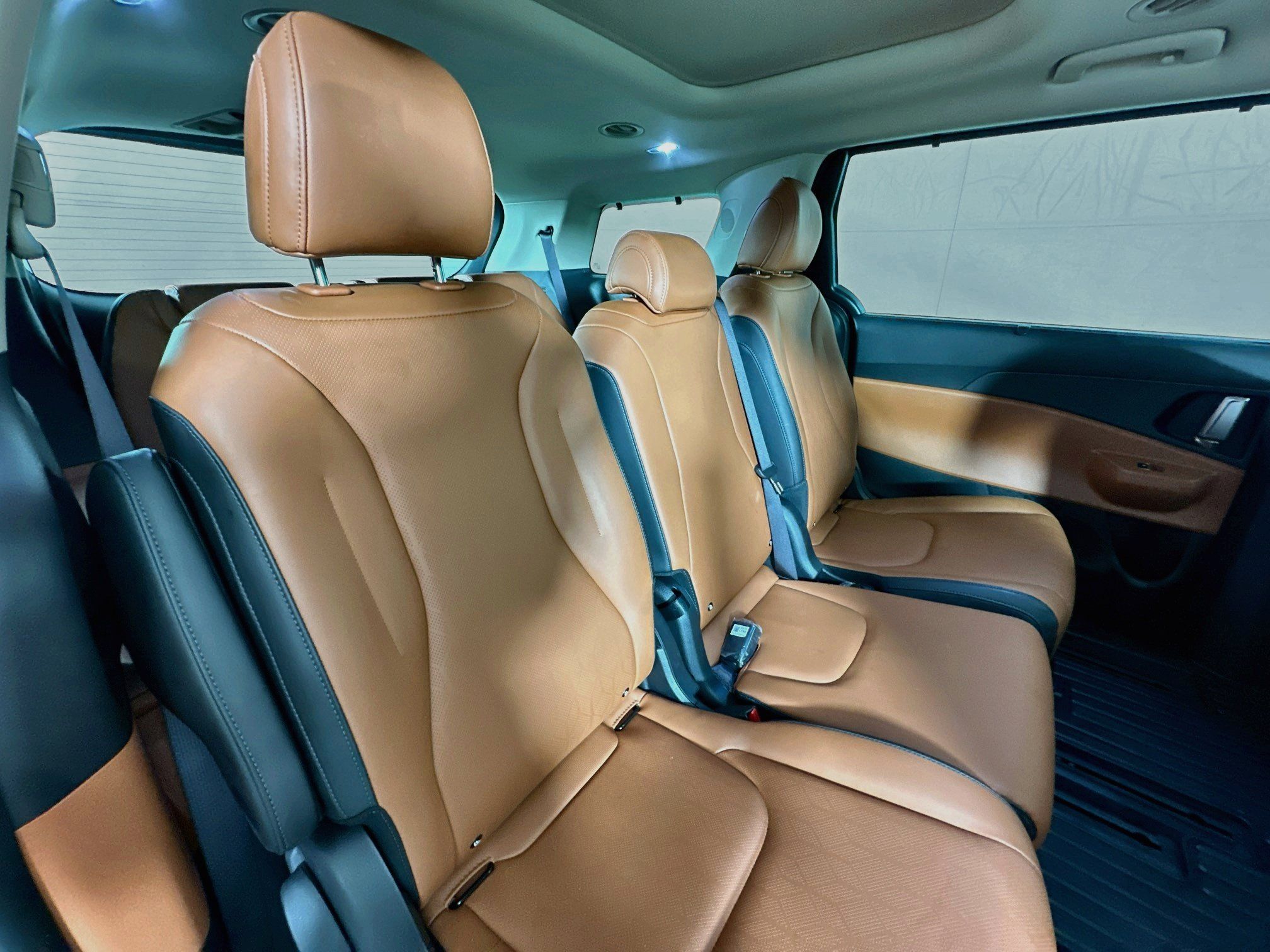Certified 2026 Kia Carnival SX FWD image 29