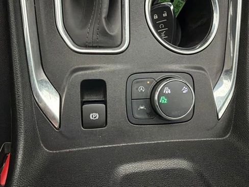 Used 2023 Chevrolet Traverse LT AWD/4WD image 22