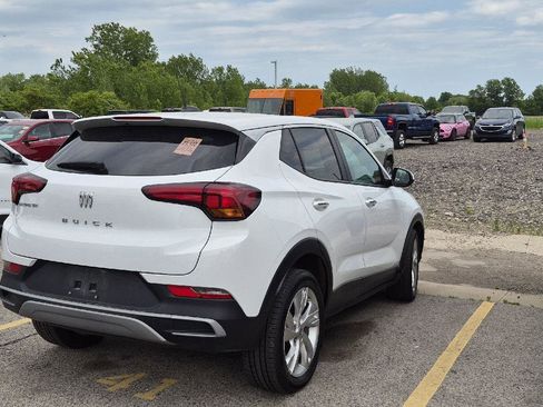Used 2024 Buick Encore GX Preferred FWD image 3