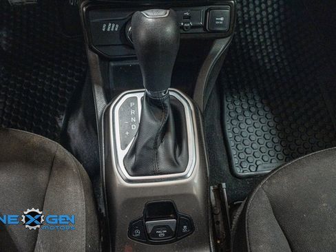 Used 2022 Jeep Renegade Latitude w/ Convenience Group image 20