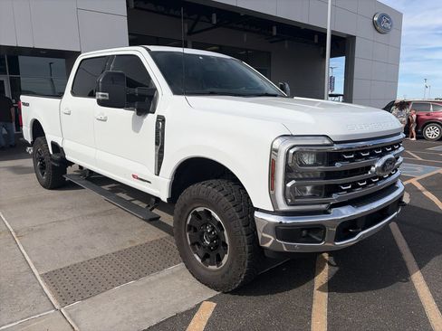 Used 2025 Ford F350 Lariat w/ Lariat Ultimate Package AWD/4WD image 9