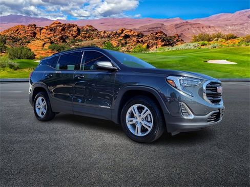 Used 2018 GMC Terrain SLE w/ Driver Convenience Package image 2