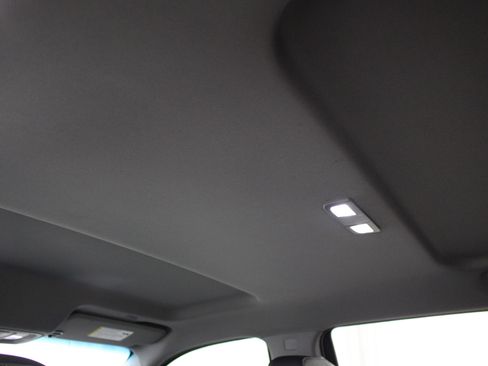 Used 2022 Chevrolet Silverado 1500 LT Trail Boss w/ LT Trail Boss Premium Package AWD/4WD image 20