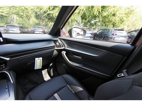 New 2025 MAZDA CX-70 Plug-In Hybrid w/ Premium Plus image 10