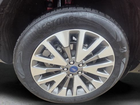 Used 2022 Ford Escape Titanium w/ Class II Trailer Tow Package image 35