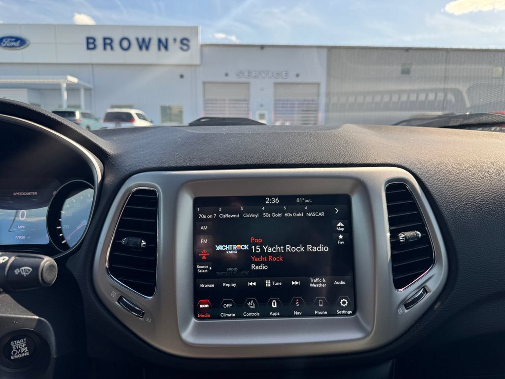 Used 2021 Jeep Compass Latitude AWD/4WD image 27
