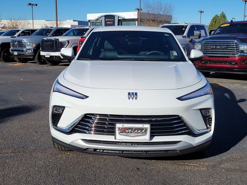 Used 2024 Buick Envista Preferred w/ Advanced Safety Package image 5