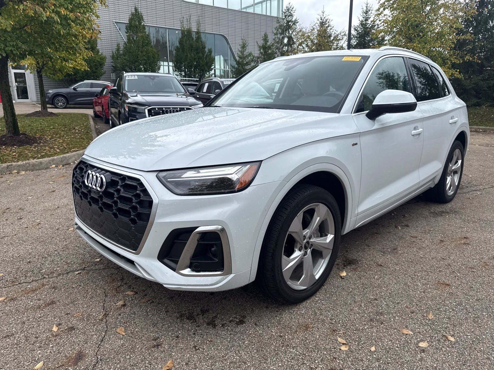 Used 2023 Audi Q5 2.0T Premium Plus w/ Premium Plus Package AWD/4WD image 1