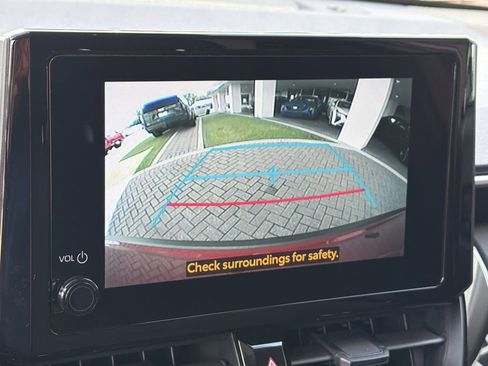 Used 2023 Toyota Corolla Cross LE FWD image 21