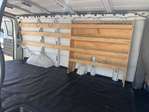 Used 2016 Chevrolet Express 2500 Extended RWD image 23