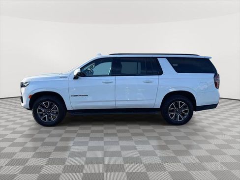 Used 2023 Chevrolet Suburban Z71 w/ Luxury Package image 4