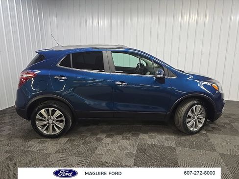 Used 2019 Buick Encore Preferred AWD/4WD image 2