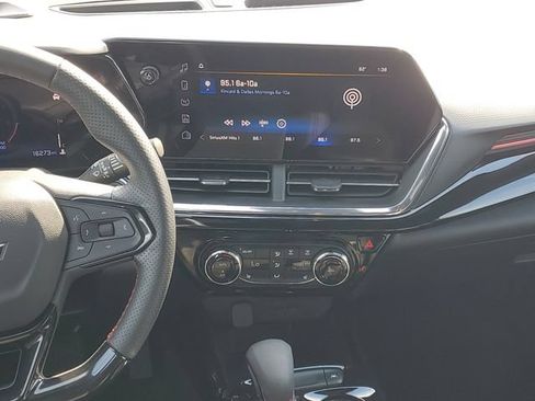 Certified 2025 Chevrolet Trax RS w/ Driver Confidence Package FWD image 13