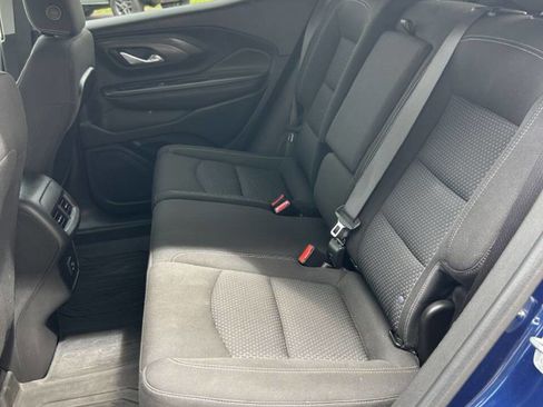 Used 2022 GMC Terrain SLE w/ Driver Convenience Package FWD image 18